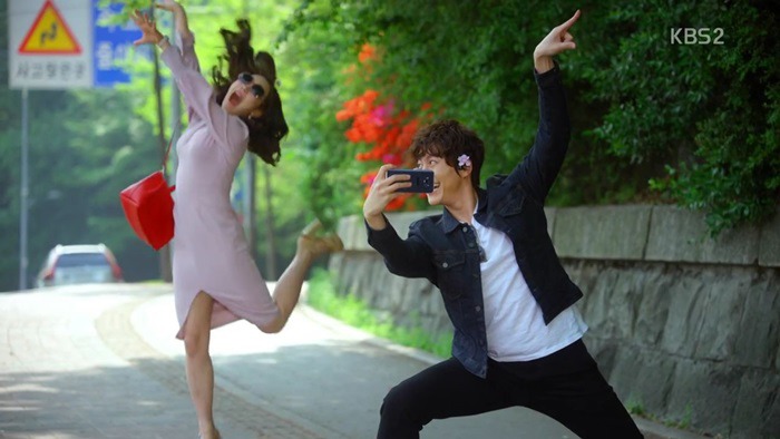 이유리가 이상해.gif | 인스티즈