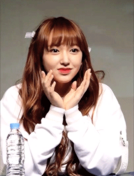 우주소녀라는 신인 그룹에 중국멤버라는데... 춘리급 피지컬인듯.gif | 인스티즈