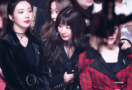 [레드벨벳] 러비들에게 새해 인사해주는 슬기.gif | 인스티즈