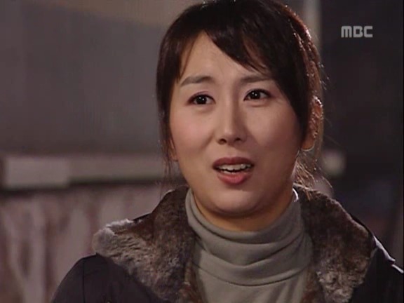 [거침없이하이킥] 가사도우미한테 미안해서 일을 못시키는 문희ㅠㅠ.jpg | 인스티즈