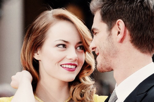 매번 사진 찍힐때마다 키스 사진 있는 커플 (부들주의) | 인스티즈