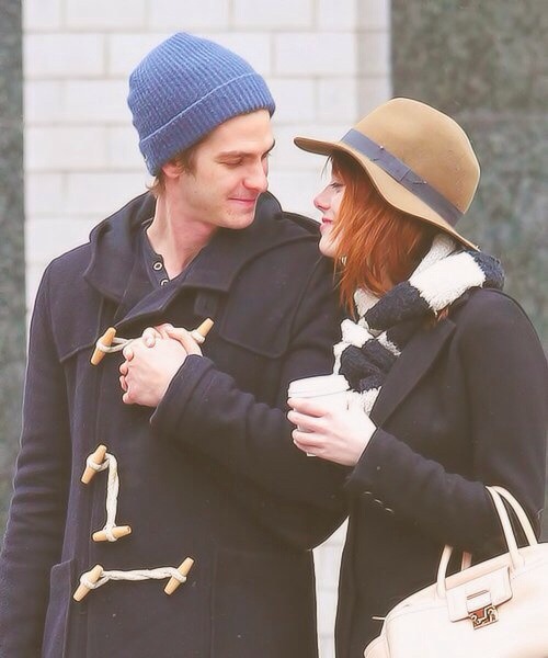 매번 사진 찍힐때마다 키스 사진 있는 커플 (부들주의) | 인스티즈