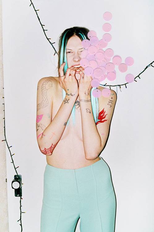 일렉트릭한 색채의 우크라이나 패션 사진작가 . jpg | 인스티즈