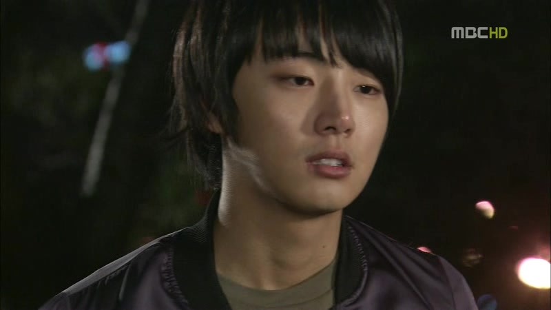 [지붕킥] 캠퍼스 데이트 하는 준혁과 세경 | 인스티즈