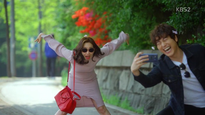 이유리가 이상해.gif | 인스티즈