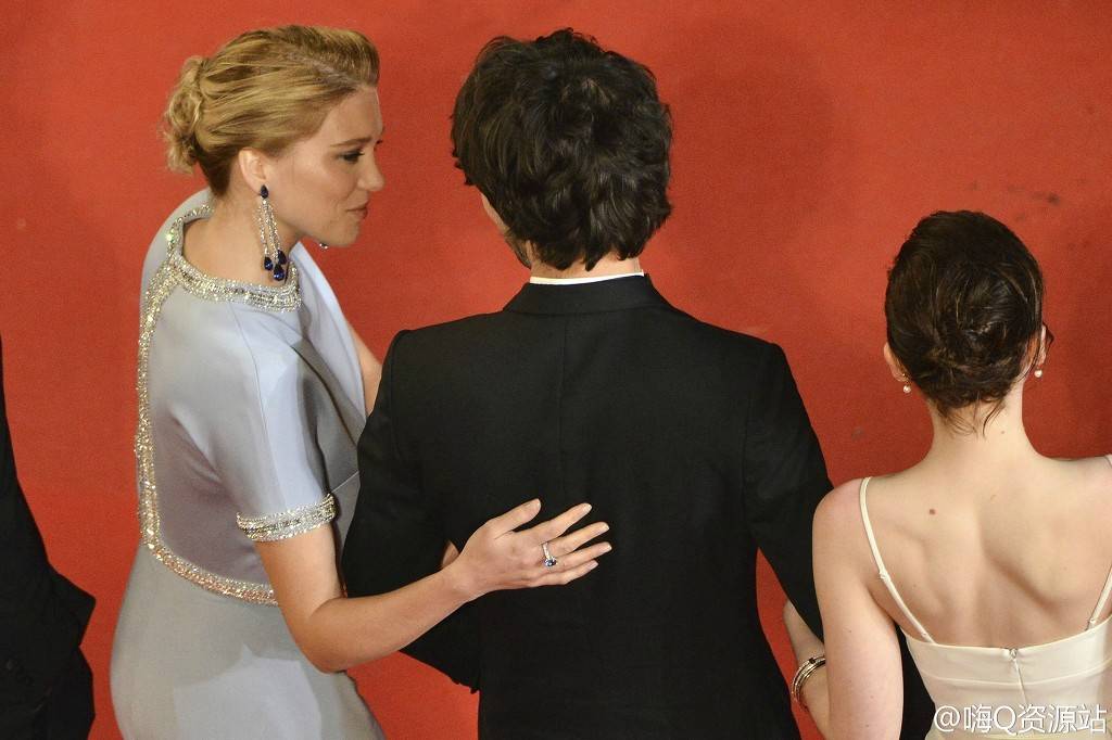  칸 영화제 레드 카펫 위에서 길잃은 벤 휘쇼 챙겨주는 레아 세이두 | 인스티즈