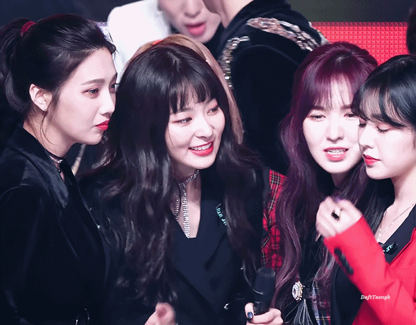 [레드벨벳] 러비들에게 새해 인사해주는 슬기.gif | 인스티즈