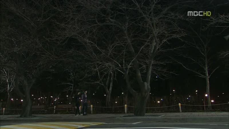 [지붕킥] 캠퍼스 데이트 하는 준혁과 세경 | 인스티즈