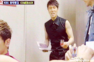 태민딱지 받고 좋아하는 평균나이 36세 태민덕후들.jpg | 인스티즈