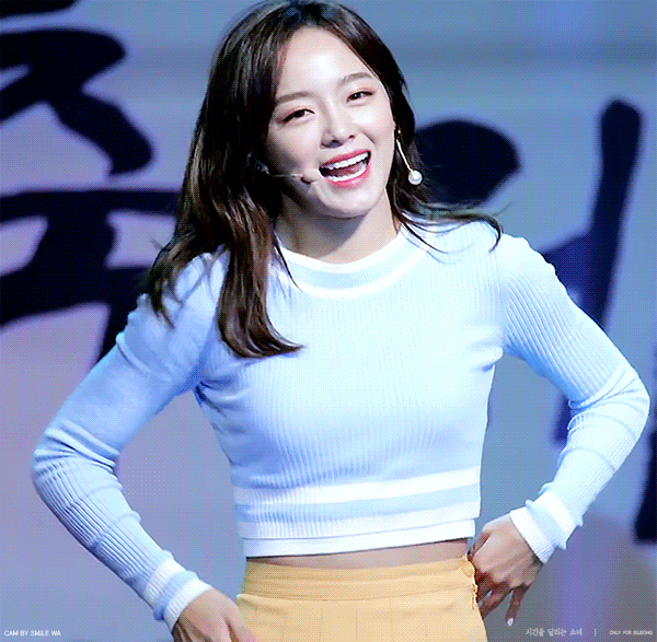 무대에서도 빛발하는 김세정 | 인스티즈