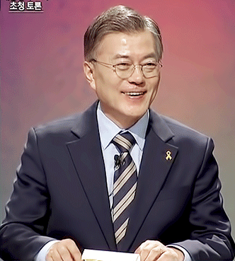 30대 지지율 완죠니 인간 대깨문들 아니냐??? | 인스티즈