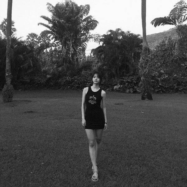 이 포즈로 사진 찍기 어려워 하는 사람 은근 많음 | 인스티즈