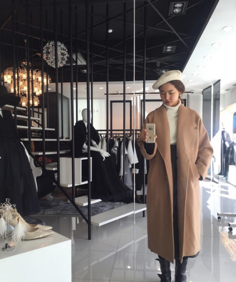 이 포즈로 사진 찍기 어려워 하는 사람 은근 많음 | 인스티즈