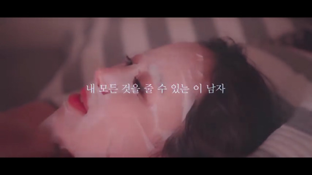 여성을 성적 대상화 하는 듯한 유세윤 제작 광고들 | 인스티즈