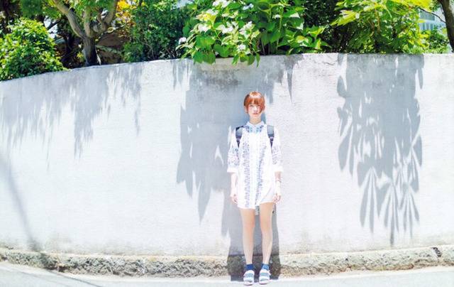 이 포즈로 사진 찍기 어려워 하는 사람 은근 많음 | 인스티즈