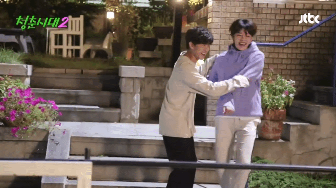 [청춘시대2] 본방보다 더 설레는 조장훈 & 진명재완 키스신 메이킹.jpgif | 인스티즈