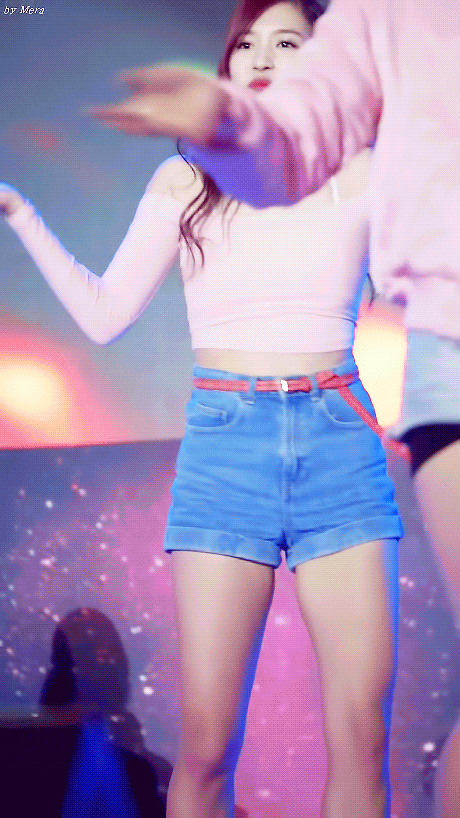 트와이스 일본 앨범 발매 기념 와인색 미나리 | 인스티즈