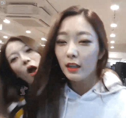 정은우 귀찮게 하는 강예빈 ㅋㅋㅋ | 인스티즈