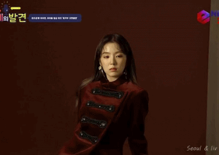 레드벨벳 피카부 자켓 촬영 비하인드 - 아이린 gif | 인스티즈