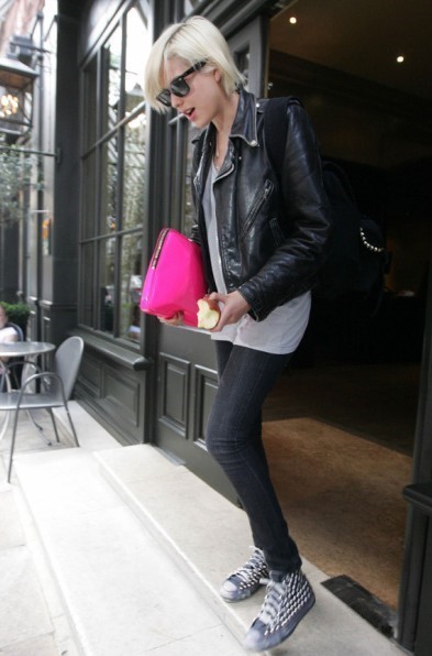 영국을 대표하는 보이쉬한 매력의 모델 Agyness Deyn | 인스티즈