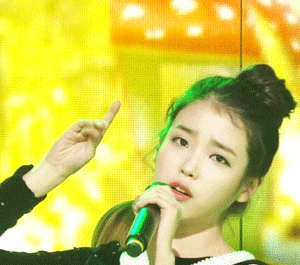 아이유 노래 고르기.jpgif | 인스티즈
