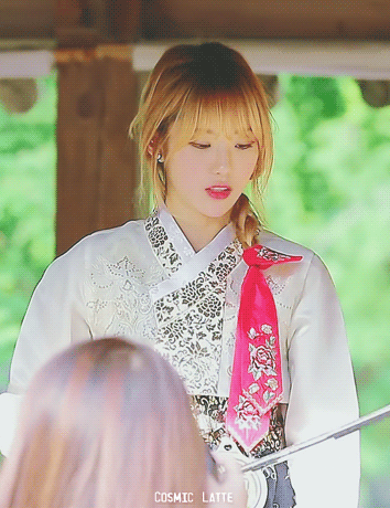 민속촌 에서 한복입은 우주소녀 루다 움짤 | 인스티즈