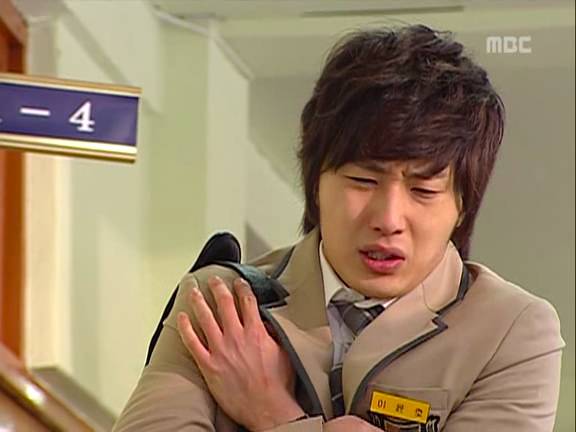 [거침없이하이킥] 풍파고 아이돌 이윤호ㅋㅋㅋㅋㅋㅋ.jpg | 인스티즈