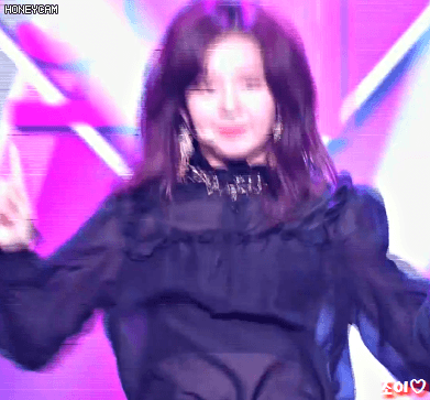 아드공 옆집소녀 Deep Blue Eyes(prod.by 진영) 무대 슬기.gif | 인스티즈