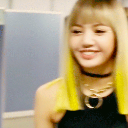 아침에 보는 블랙핑크 리사 데이터 주의 | 인스티즈