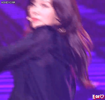 아드공 옆집소녀 Deep Blue Eyes(prod.by 진영) 무대 슬기.gif | 인스티즈