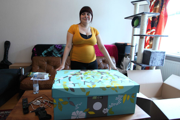 핀란드에서 임신한 여성에게 큰 상자를 보내는 이유.jpg | 인스티즈