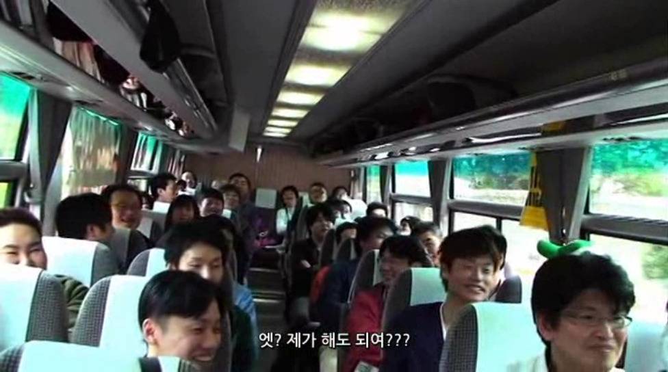 같은 그룹에서 같이 활동하는 멤버를 덕질할 때 일어나는 일.jpg | 인스티즈