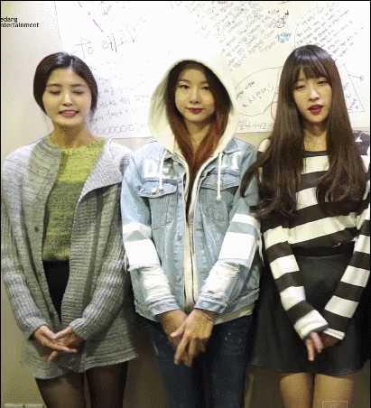 양손 동기화 하는 아이돌 | 인스티즈