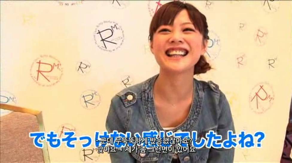 같은 그룹에서 같이 활동하는 멤버를 덕질할 때 일어나는 일.jpg | 인스티즈