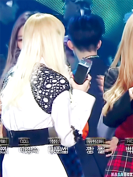 [트와이스] [블랙핑크] 사나 도리도리에 얼어버린 리사ㅋㅋㅋ | 인스티즈