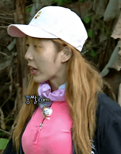 정글에 간 채경.gif | 인스티즈