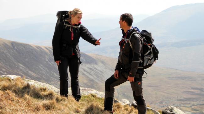 배우 제이크 질렌할에게 드립치는 베어그릴스.gif | 인스티즈