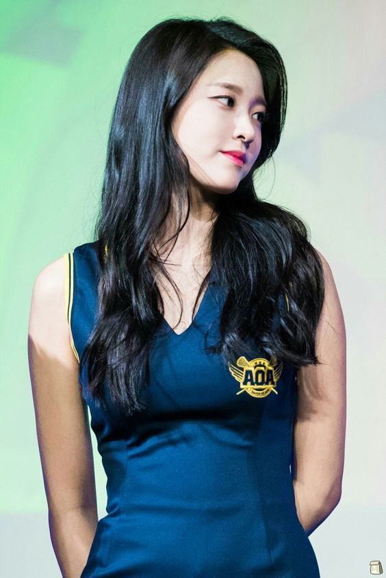 옆모습도 예쁜 설현이.jpgif | 인스티즈