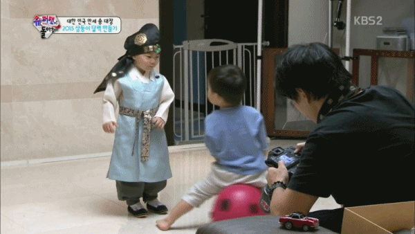 [슈돌] 동생 놀리는 짖궂은 대한민국ㅋㅋㅋㅋ | 인스티즈