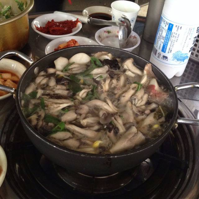 반도의 흔하지 않은 국밥집.jpg | 인스티즈