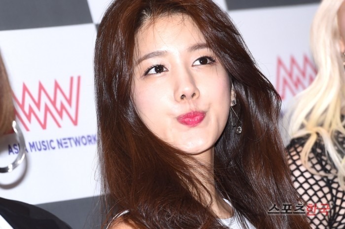 아직 제대로 못떴는데 나중에라도 뜰거 같은 여자연예인 두명 | 인스티즈