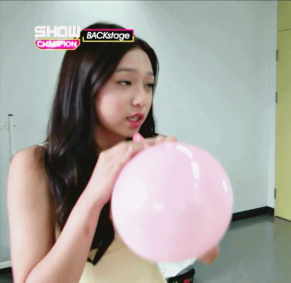 볼살이 매력인 에이프릴 예나 | 인스티즈