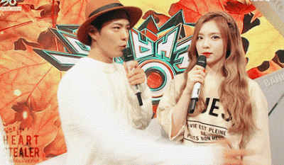 왠지 일하기 싫었던 그날의 아이린.gif | 인스티즈