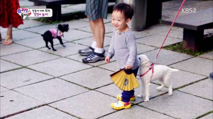 [슈퍼맨이돌아왔다] 서언이가 한없이 관대해지는 존재들ㅋㅋㅋ.JPG | 인스티즈