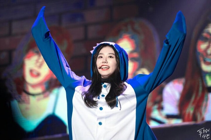 뭔데 이렇게 귀엽나싶은 물오른 김소혜 | 인스티즈