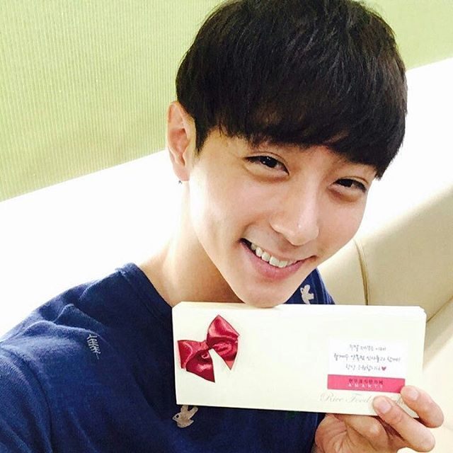 나이보다 10살은 어려 보이는 배우 현우.jpg | 인스티즈