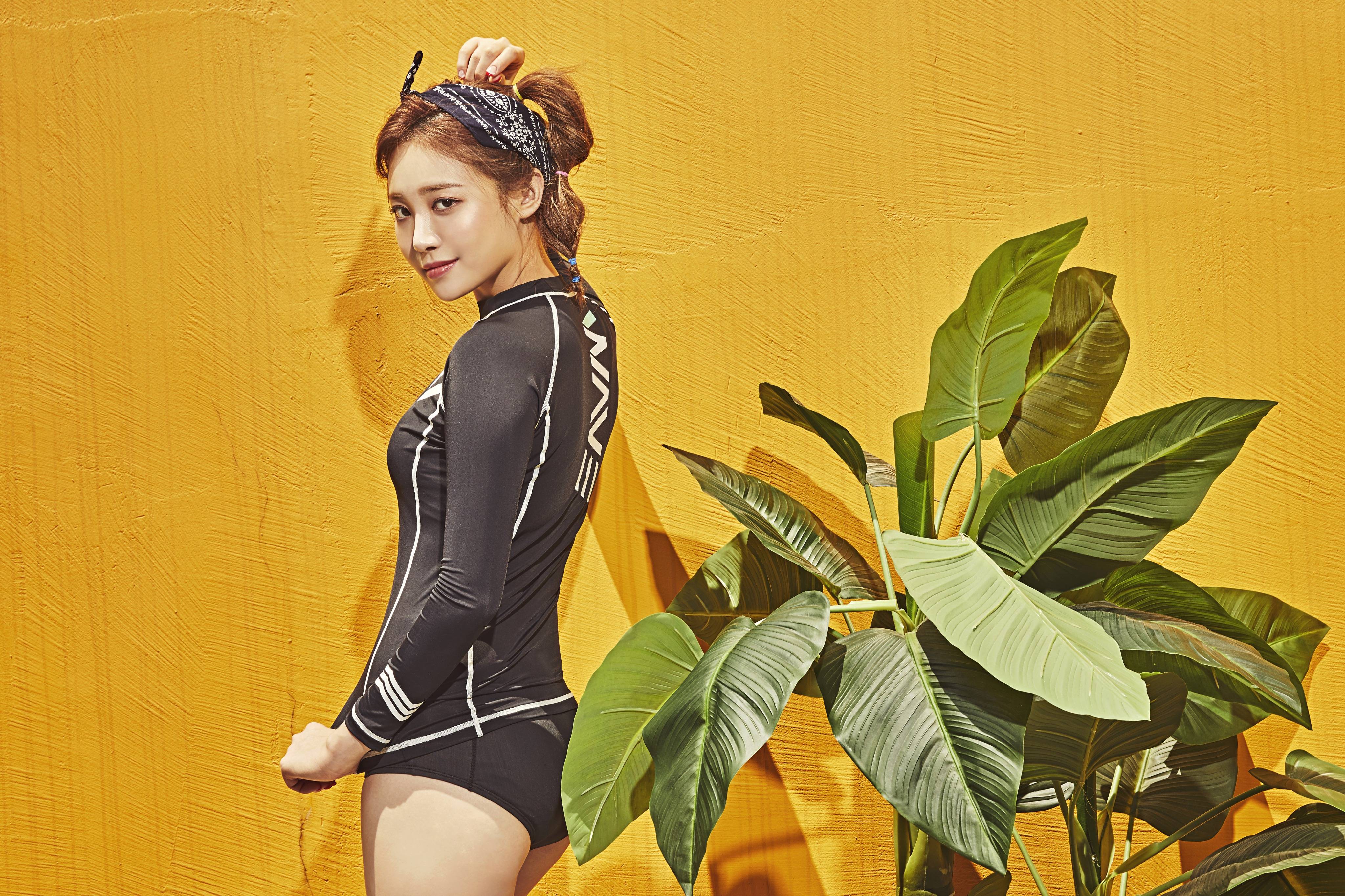 유라 수영복 고해상도 사진(모니터 관광 주의) | 인스티즈