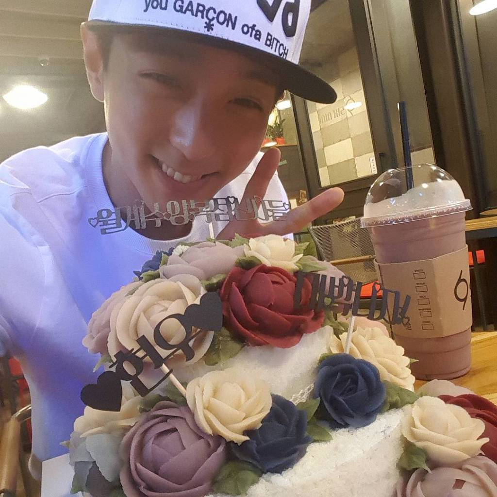 나이보다 10살은 어려 보이는 배우 현우.jpg | 인스티즈