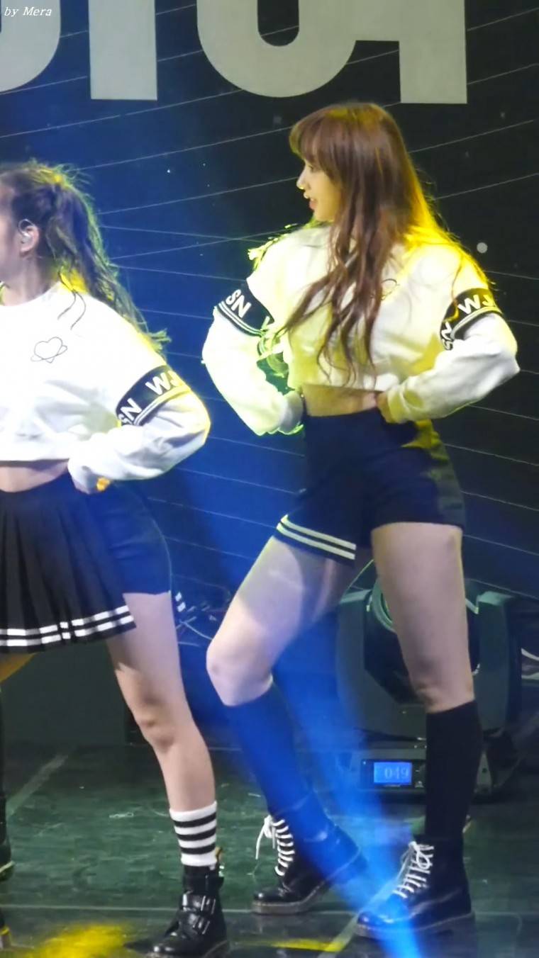 육덕 피지컬인줄 알았는데 아닌 우주소녀 성소.jpg | 인스티즈