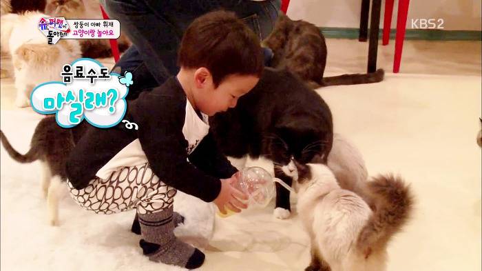 [슈퍼맨이돌아왔다] 서언이가 한없이 관대해지는 존재들ㅋㅋㅋ.JPG | 인스티즈